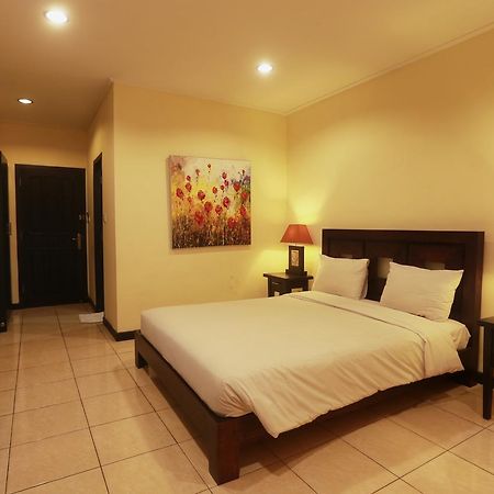 Hotel Intansari Denpasar Zewnętrze zdjęcie
