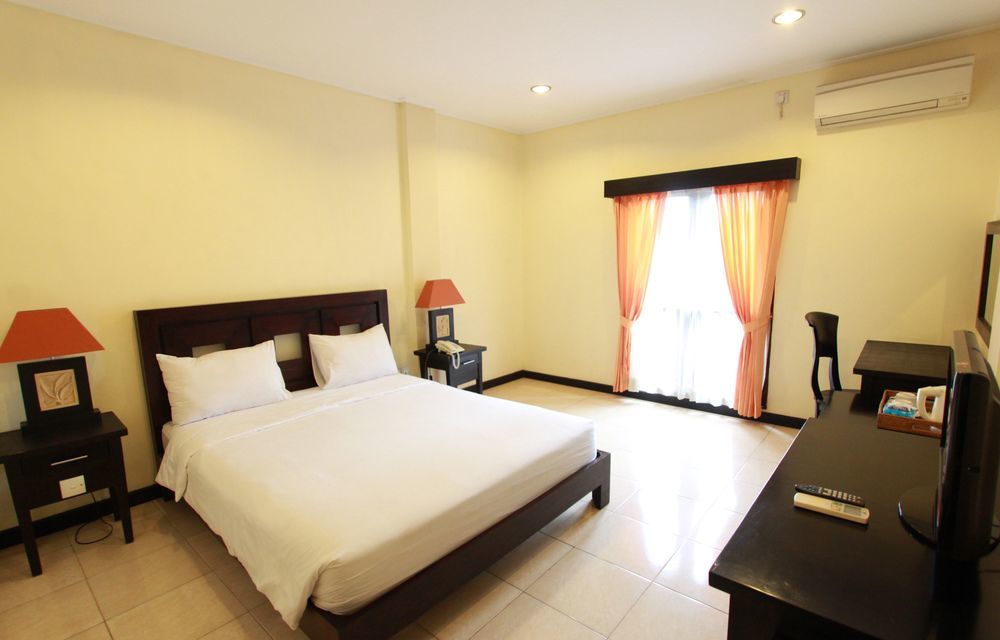 Hotel Intansari Denpasar Zewnętrze zdjęcie