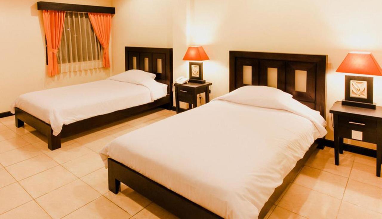 Hotel Intansari Denpasar Zewnętrze zdjęcie