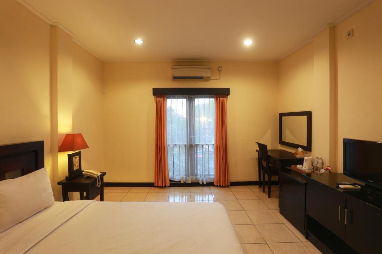 Hotel Intansari Denpasar Zewnętrze zdjęcie