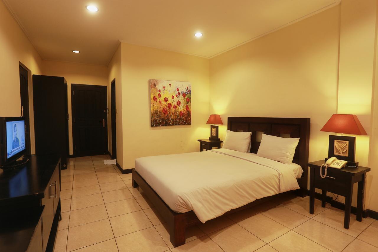 Hotel Intansari Denpasar Zewnętrze zdjęcie