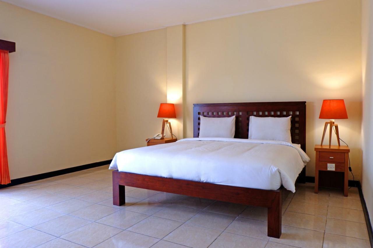 Hotel Intansari Denpasar Zewnętrze zdjęcie